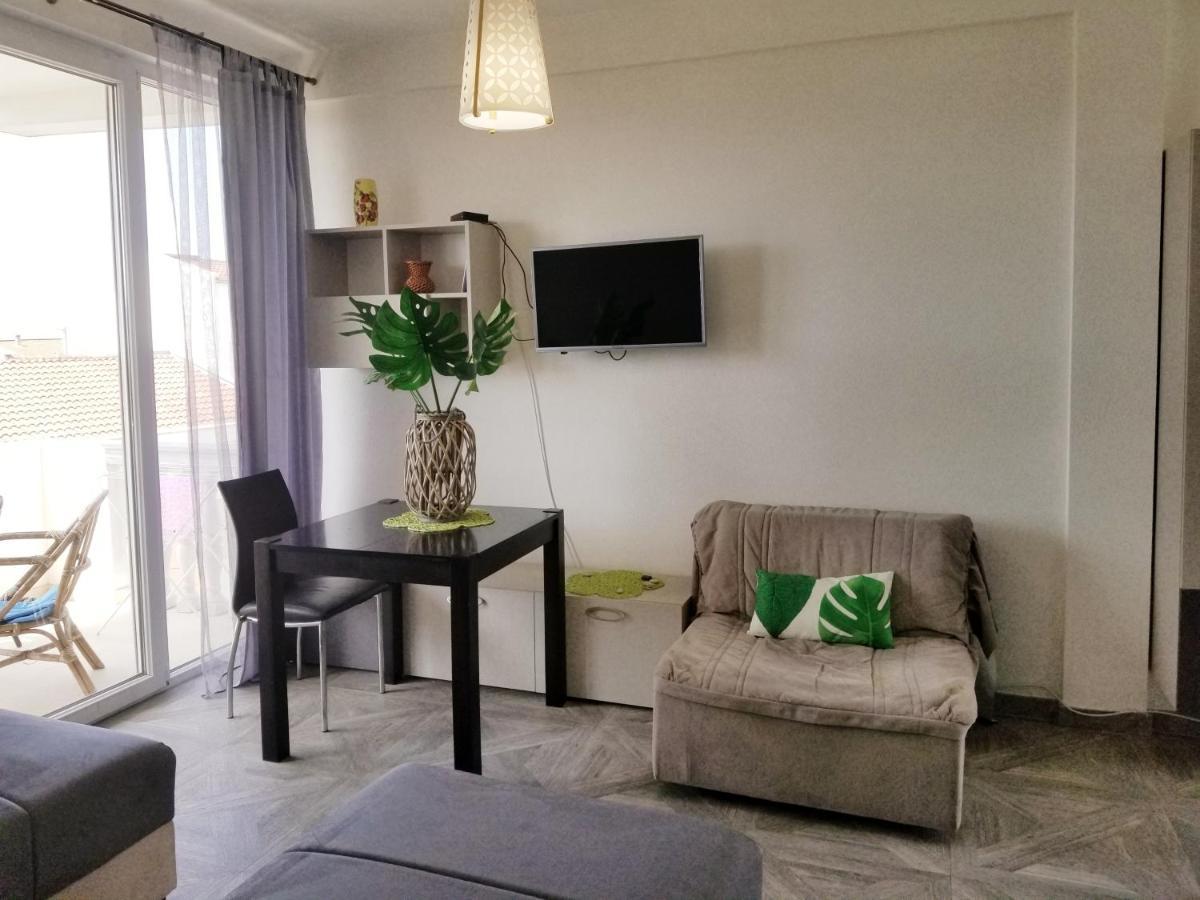 Aparthotel Monterria บาร์ ภายนอก รูปภาพ