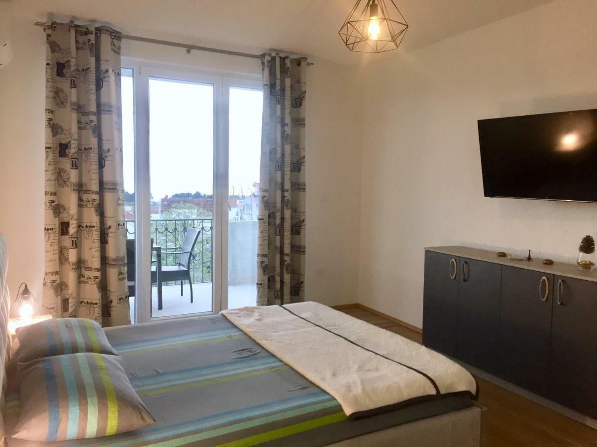 Aparthotel Monterria บาร์ ภายนอก รูปภาพ