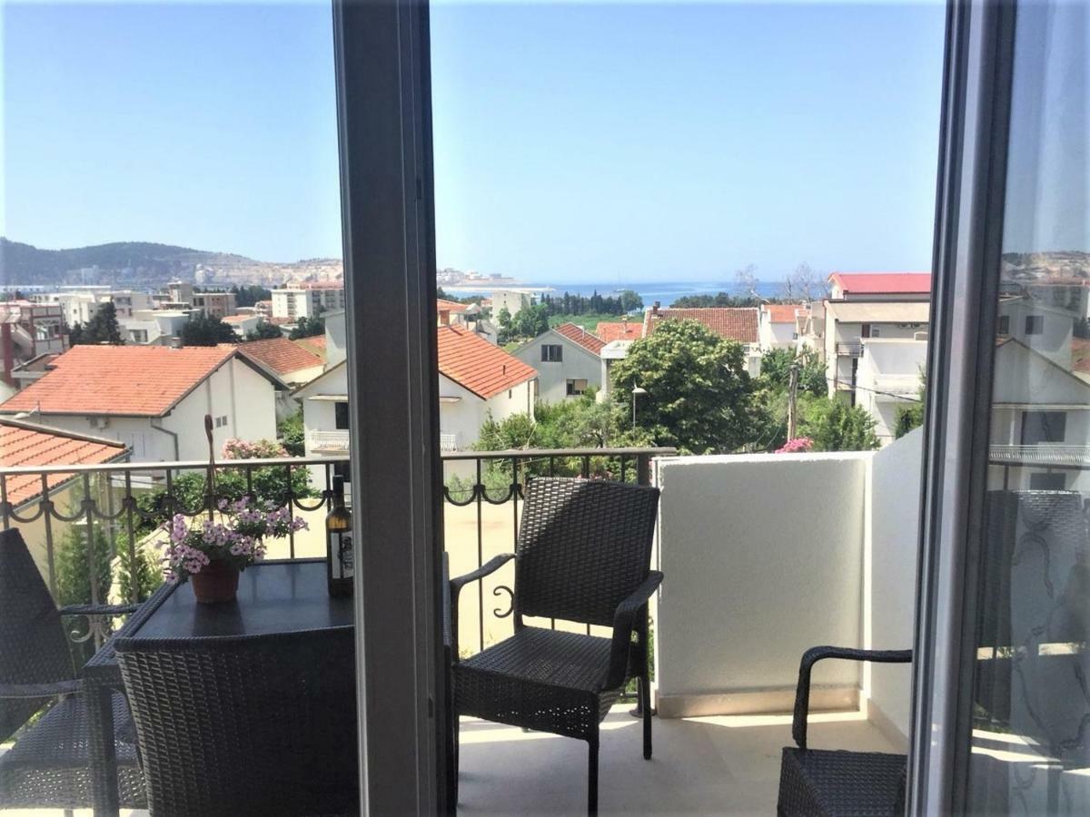 Aparthotel Monterria บาร์ ภายนอก รูปภาพ